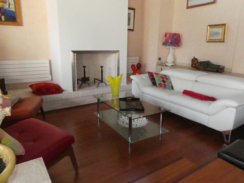 Maison - 220 m² - 9 pièces