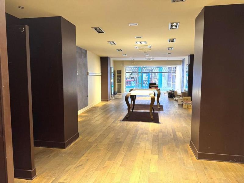 Local commercial - 116 m² - 2 pièces