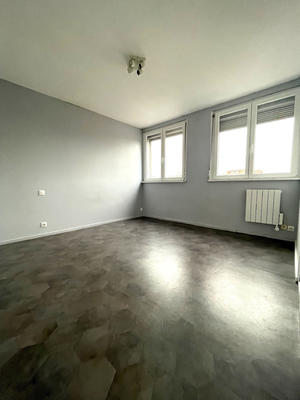 Appartement - 104 m² - 6 pièces