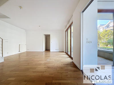 Appartement - 83 m² - 4 pièces