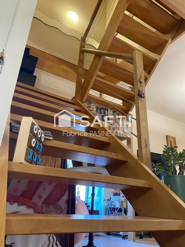 Appartement - 90 m² - 4 pièces