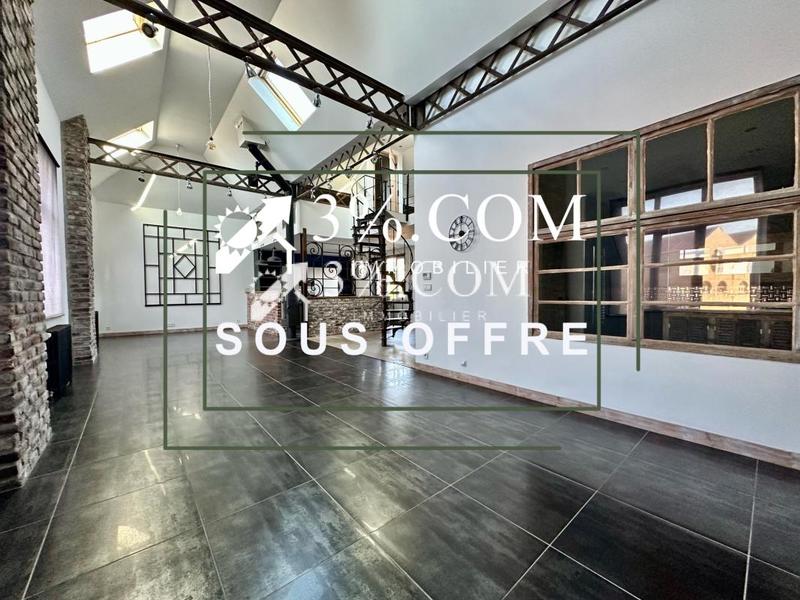 Loft - 143 m² - 5 pièces