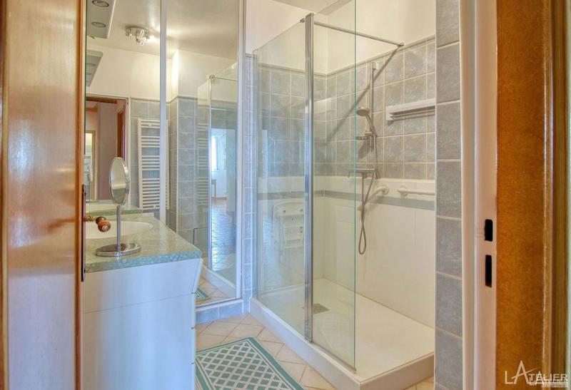 Appartement - 90 m² - 4 pièces