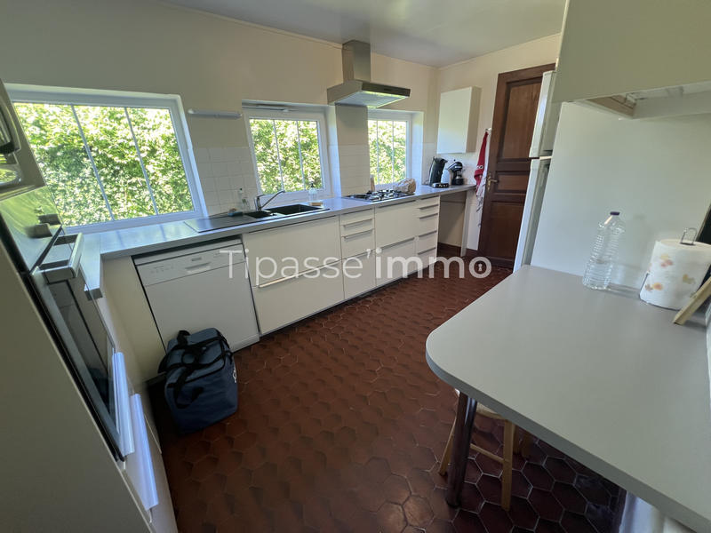 Maison - 180 m² - 10 pièces