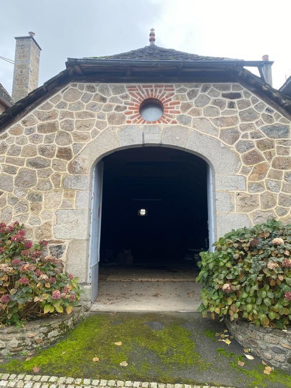 Maison - 211 m² - 7 pièces