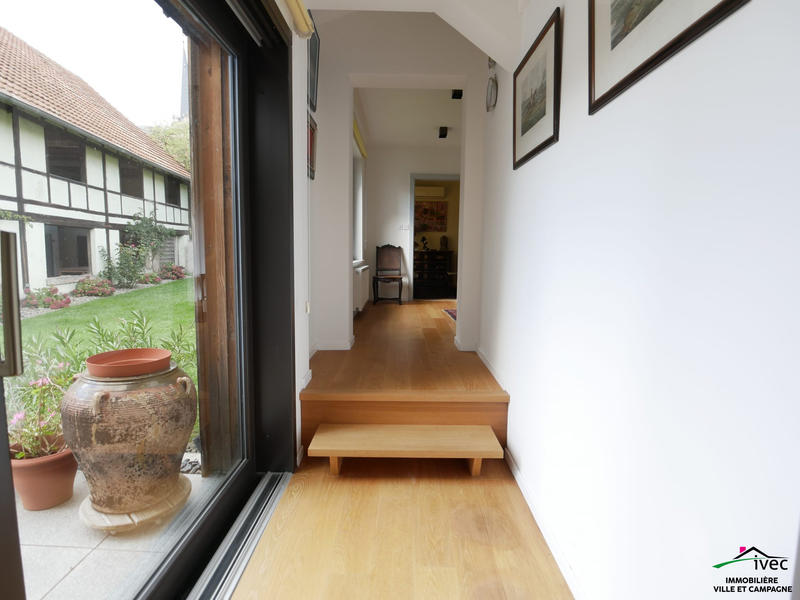 Maison - 329 m² - 14 pièces