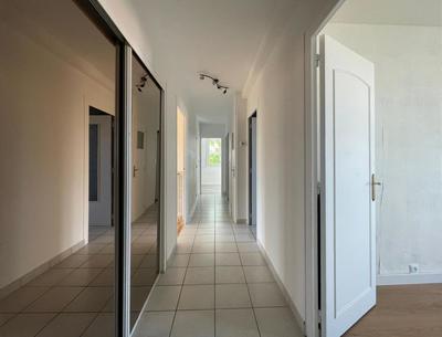 Appartement - 83 m² - 5 pièces