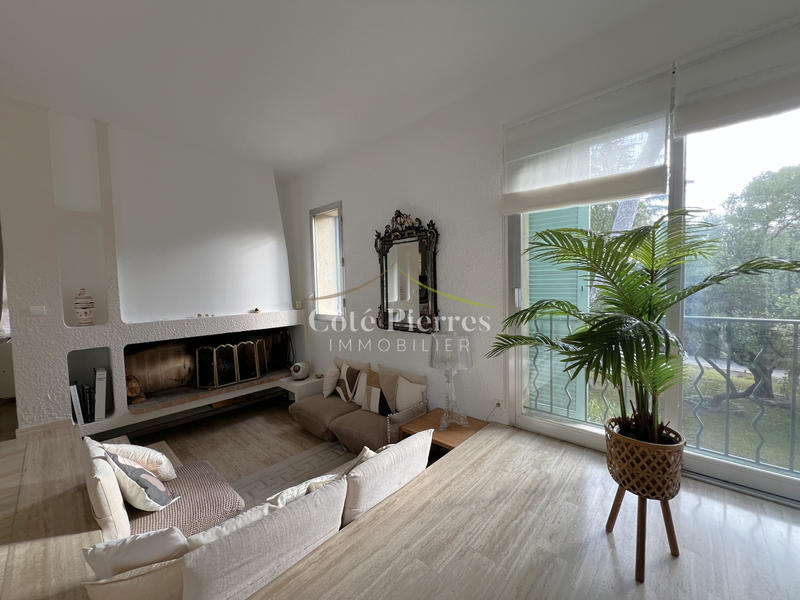 Maison - 220 m² - 6 pièces