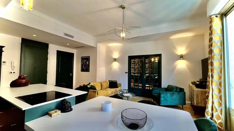 Appartement - 92 m² - 4 pièces