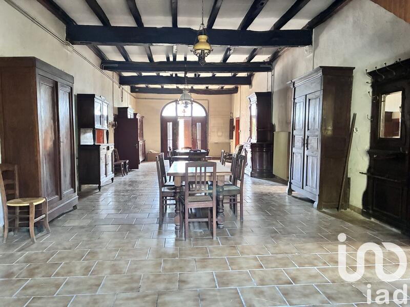 Maison - 250 m² - 14 pièces