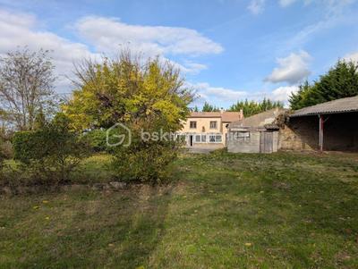 Propriété - 160 m² - 9 pièces