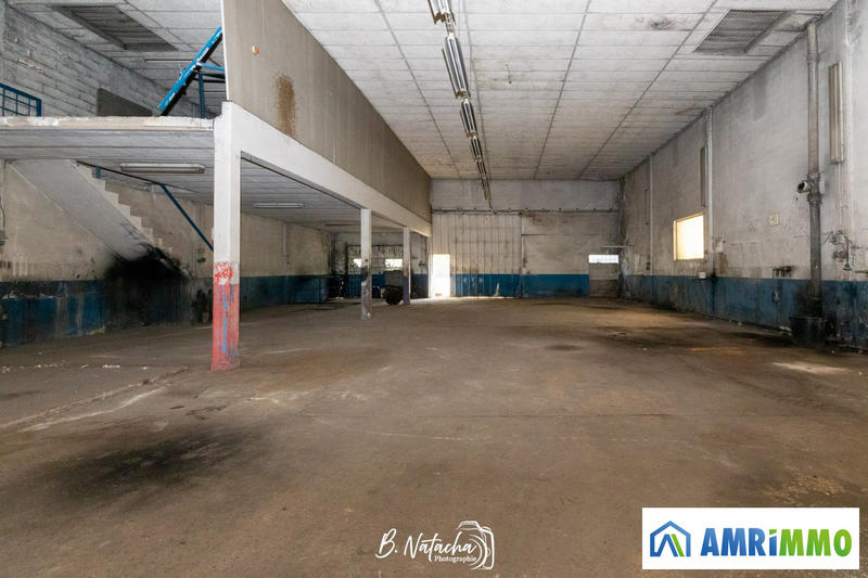 Entrepôt - 424 m²