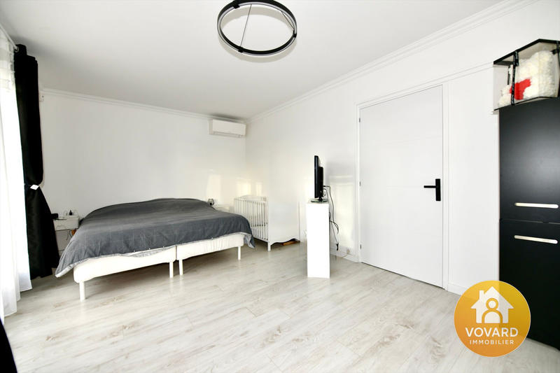 Maison - 156 m² - 9 pièces