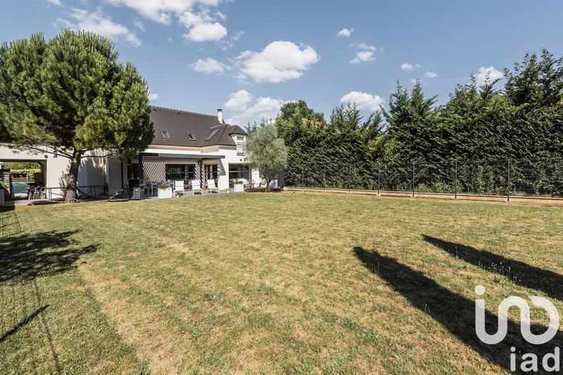 Maison - 225 m² - 8 pièces
