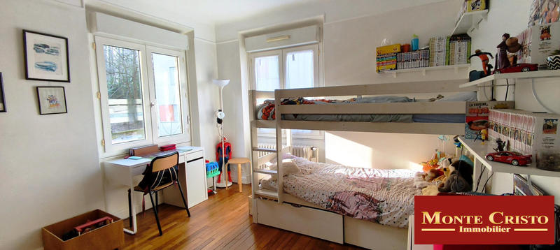 Appartement - 94 m² - 4 pièces