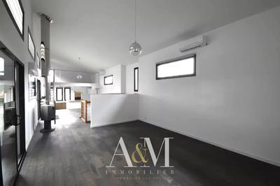 Maison - 171 m² - 7 pièces