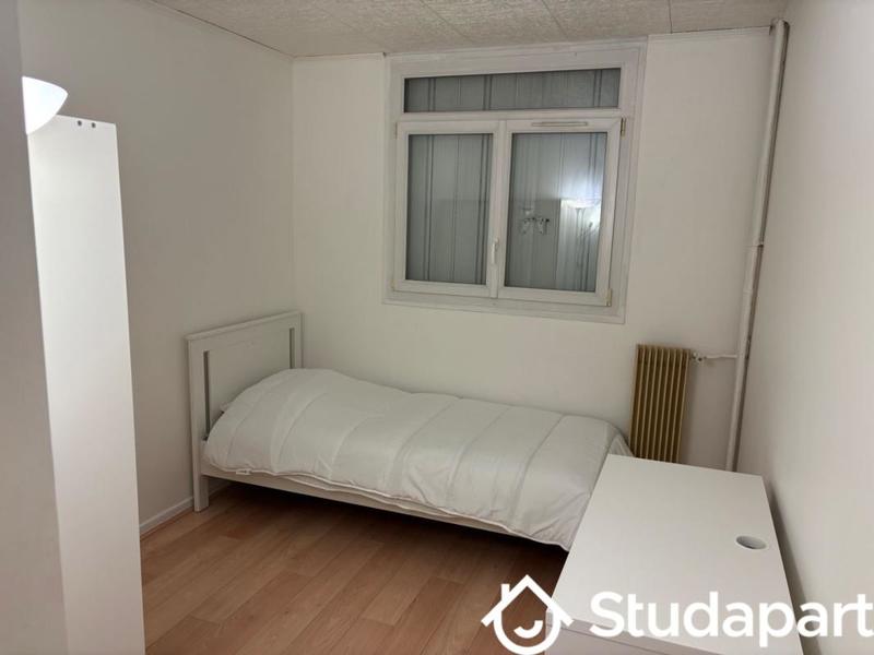 Chambre - 15 m² - 1 pièce