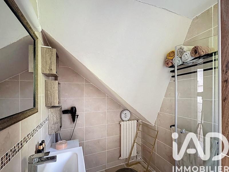 Maison - 180 m² - 6 pièces