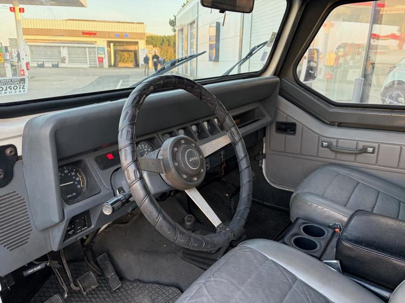 Jeep Wrangler 2.5 y 120 Ch