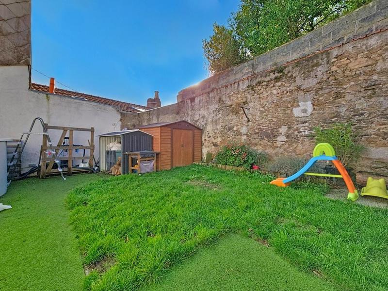 Maison - 93 m² - 5 pièces