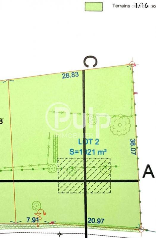Terrain constructible - 1 021 m²