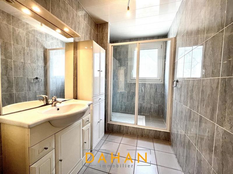 Appartement - 100 m² - 4 pièces