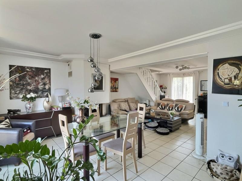 Maison - 109 m² - 5 pièces