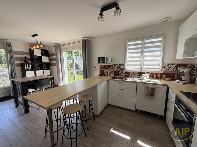 Maison - 82 m² - 4 pièces