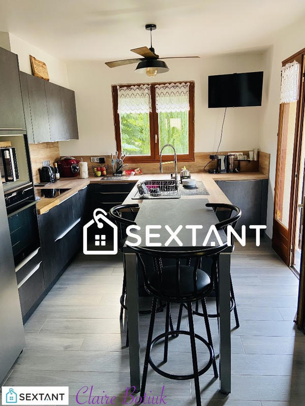 Maison - 130 m² - 6 pièces