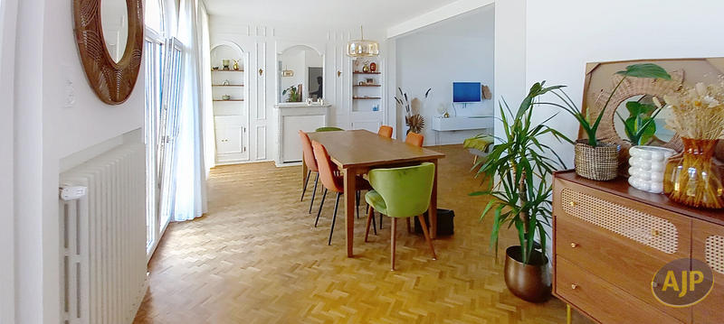 Maison - 160 m² - 8 pièces