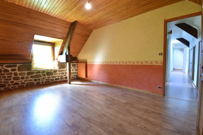 Propriété - 173 m² - 10 pièces