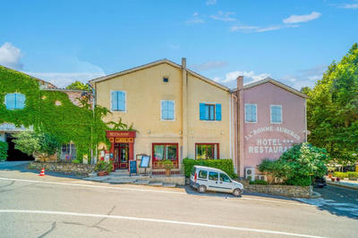 Fonds de commerce - 1 525 m²