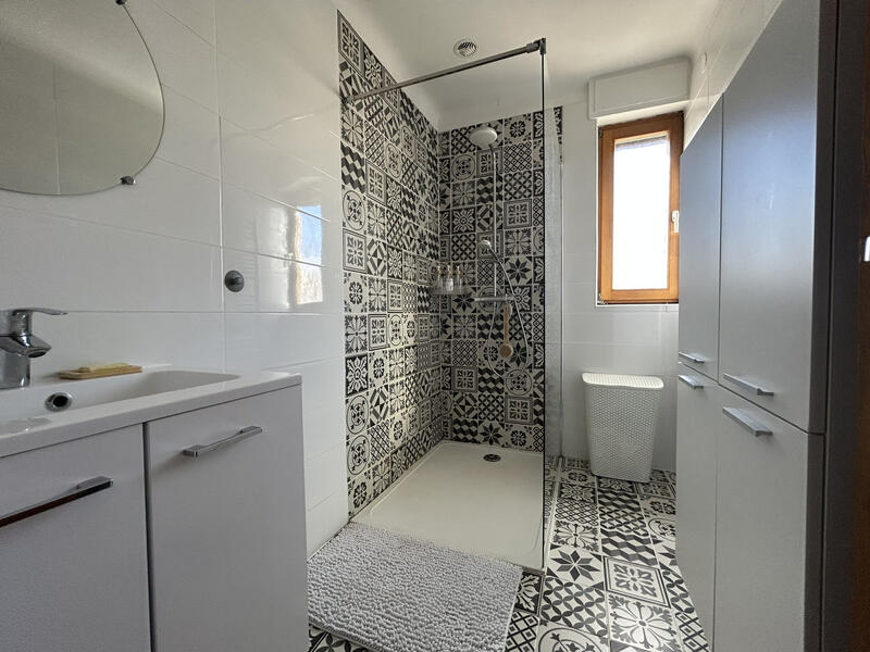 Maison - 227 m² - 12 pièces