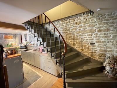 Maison - 202 m² - 5 pièces