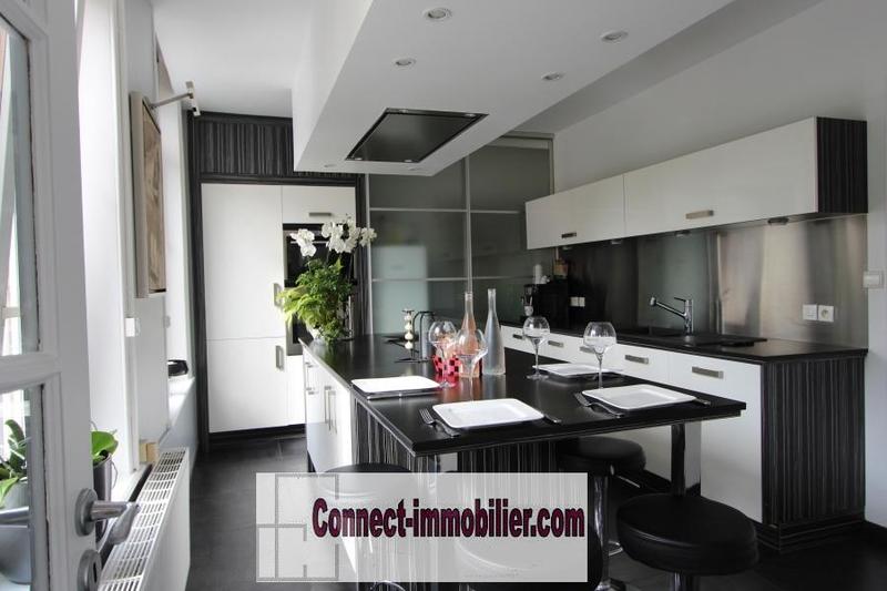 Maison - 247 m² - 7 pièces