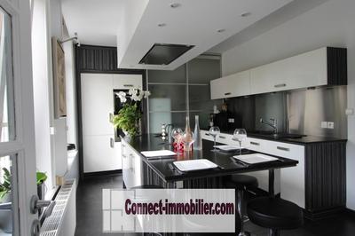 Maison - 247 m² - 7 pièces