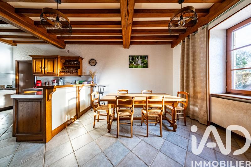Maison - 265 m² - 9 pièces