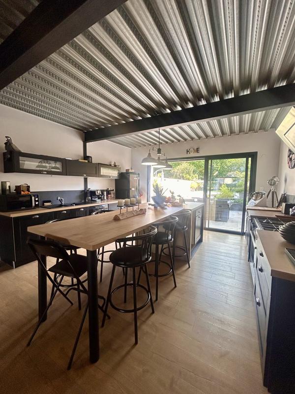 Maison contemporaine - 155 m² - 6 pièces