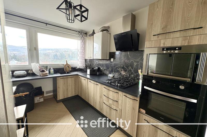 Appartement - 82 m² - 4 pièces