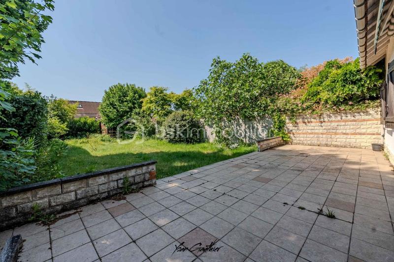 Maison - 140 m² - 5 pièces