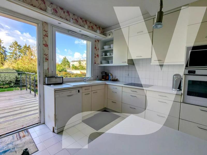 Maison - 178 m² - 7 pièces