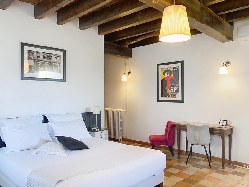 Maison ancienne - 532 m² - 11 pièces