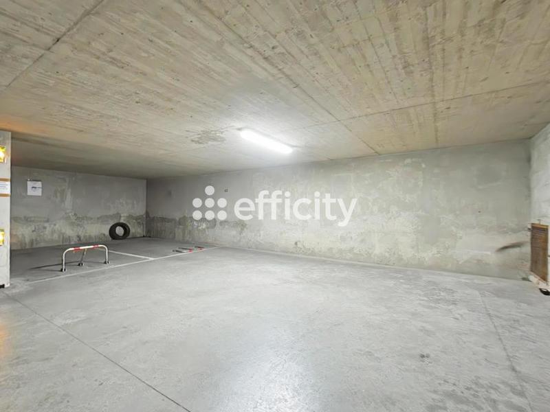 Parking - 11 m²