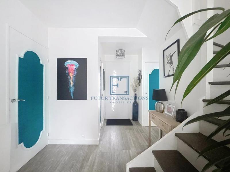 Maison - 111 m² - 5 pièces