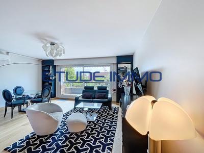 Appartement - 80 m² - 3 pièces