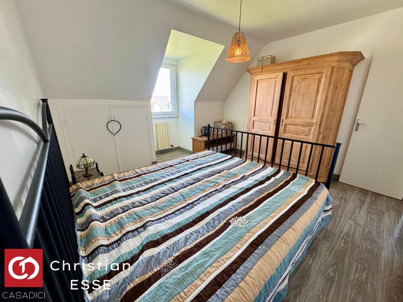 Maison traditionnelle - 149 m² - 6 pièces