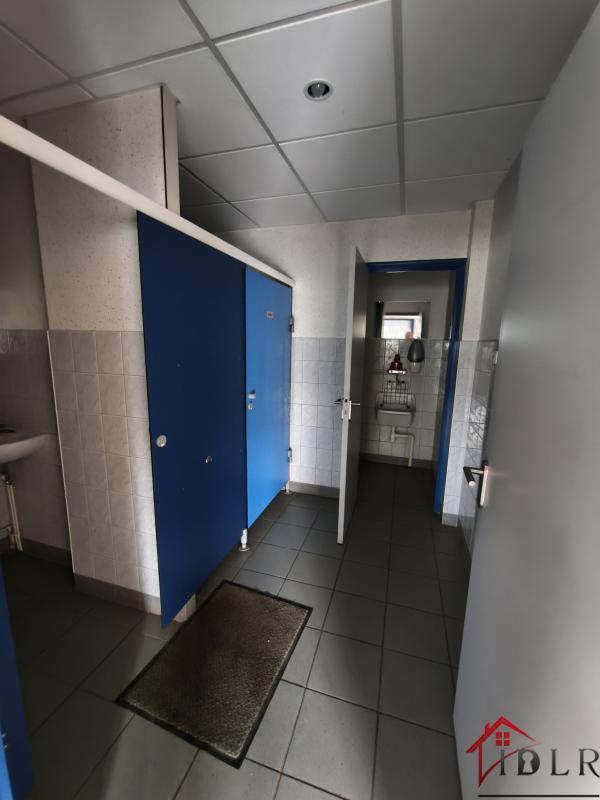 Local d'activité / Entrepôt - 187 m²