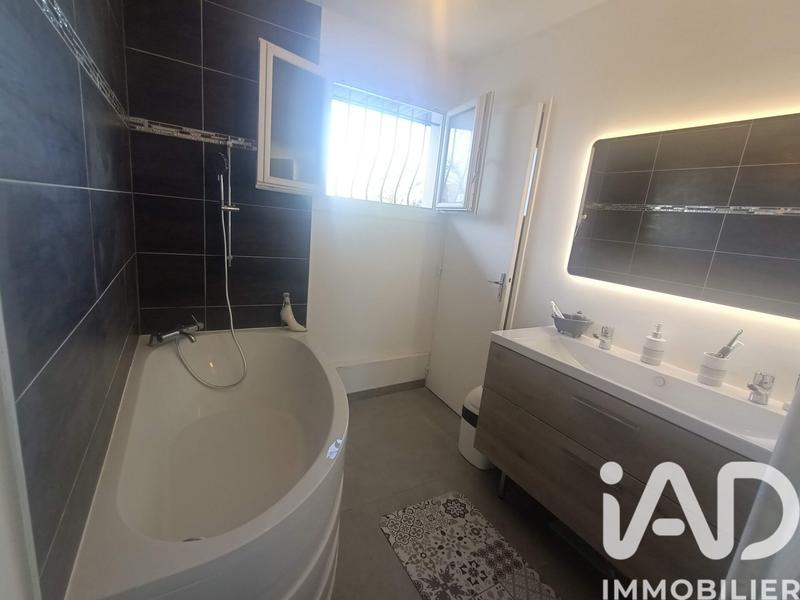 Maison - 99 m² - 4 pièces