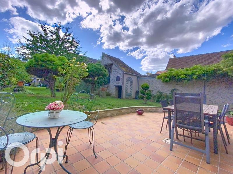 Maison - 180 m² - 9 pièces