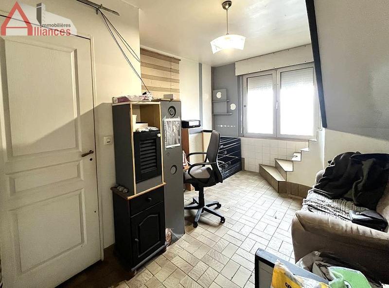 Maison - 218 m² - 9 pièces